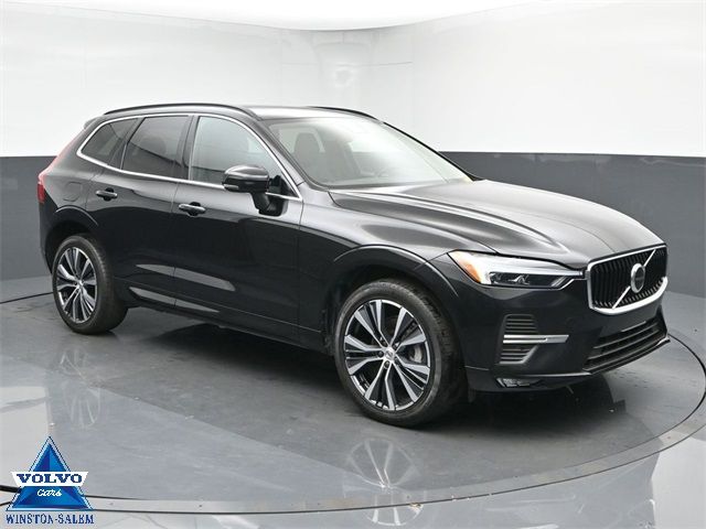 2022 Volvo XC60 Momentum