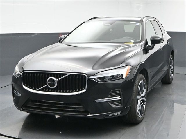 2022 Volvo XC60 Momentum