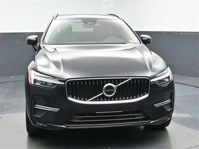 2022 Volvo XC60 Momentum