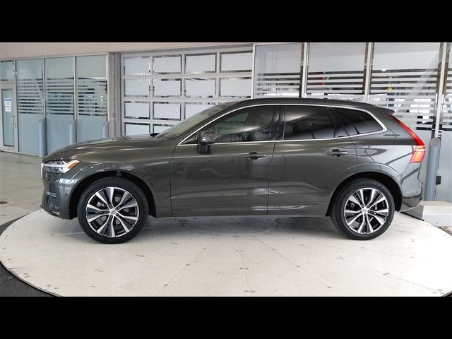 2022 Volvo XC60 Momentum
