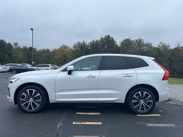 2022 Volvo XC60 Momentum