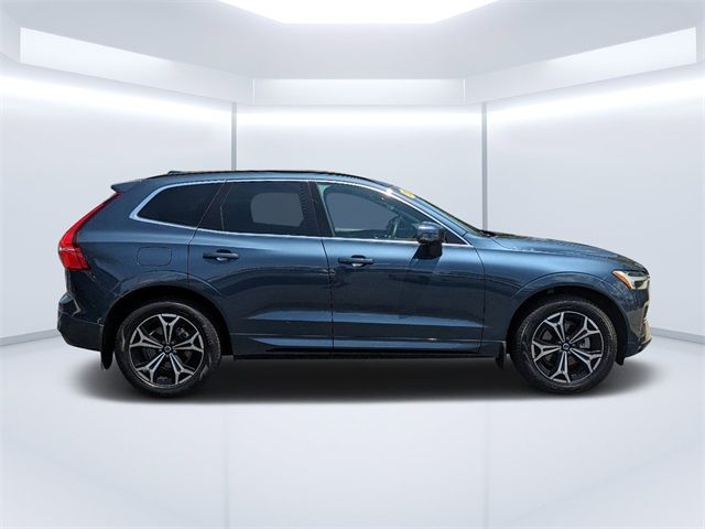 2022 Volvo XC60 Momentum