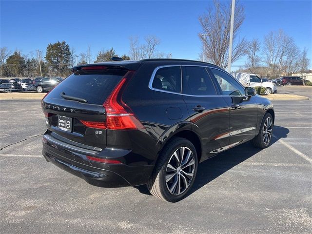 2022 Volvo XC60 Momentum