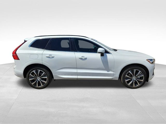 2022 Volvo XC60 Momentum