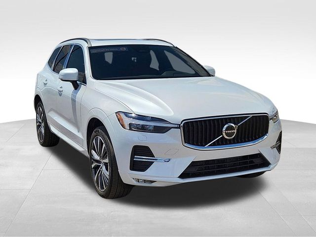 2022 Volvo XC60 Momentum