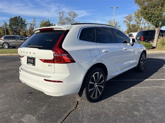 2022 Volvo XC60 Momentum