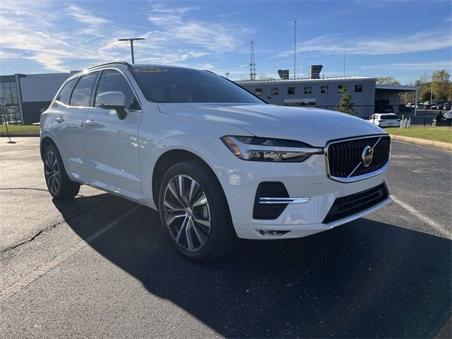 2022 Volvo XC60 Momentum