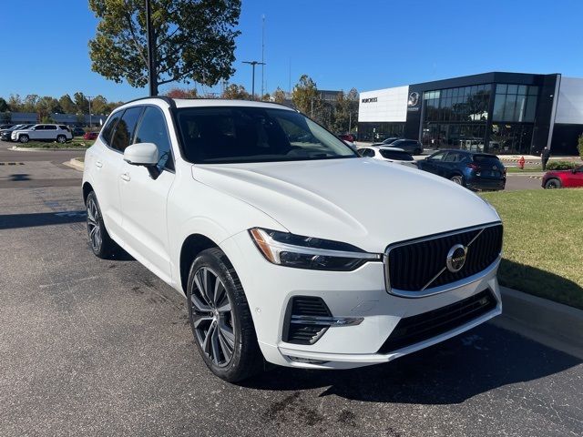 2022 Volvo XC60 Momentum