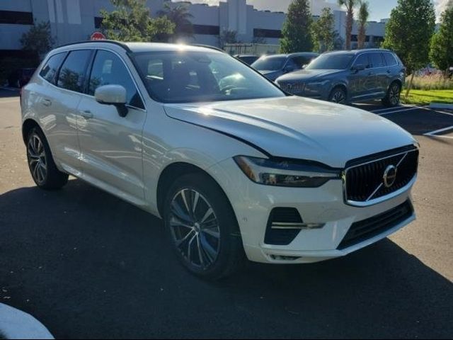 2022 Volvo XC60 Momentum