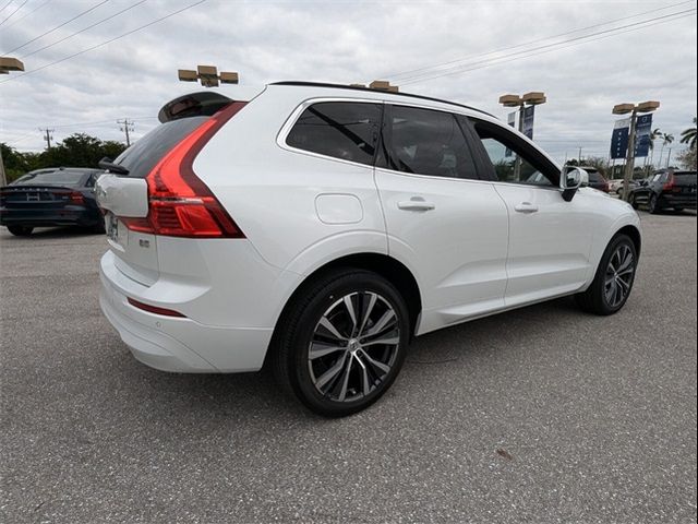 2022 Volvo XC60 Momentum