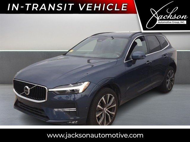 2022 Volvo XC60 Momentum
