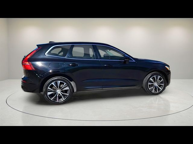 2022 Volvo XC60 Momentum