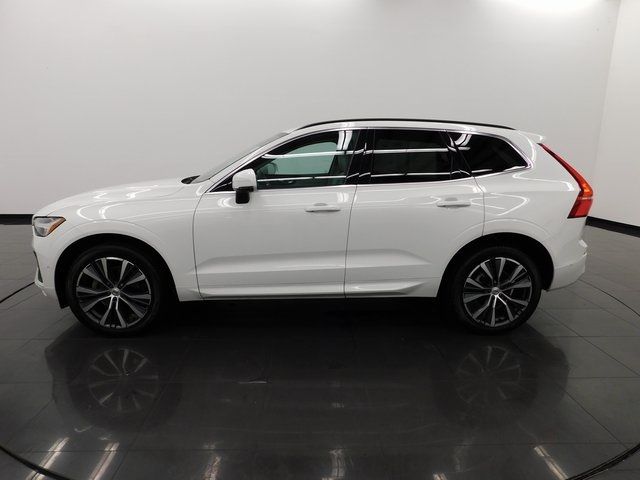 2022 Volvo XC60 Momentum