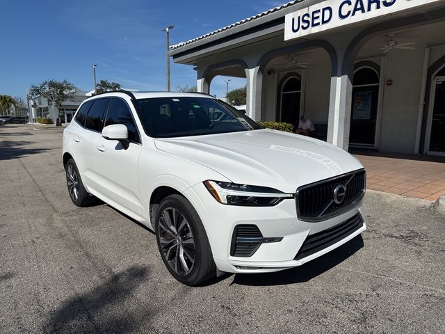 2022 Volvo XC60 Momentum