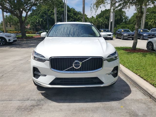 2022 Volvo XC60 Momentum