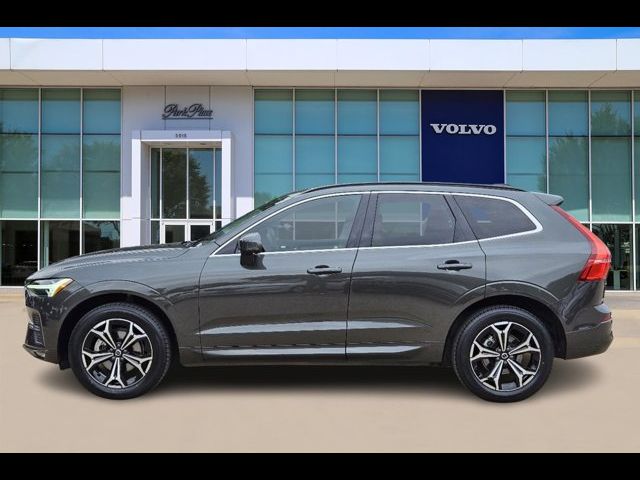 2022 Volvo XC60 Momentum