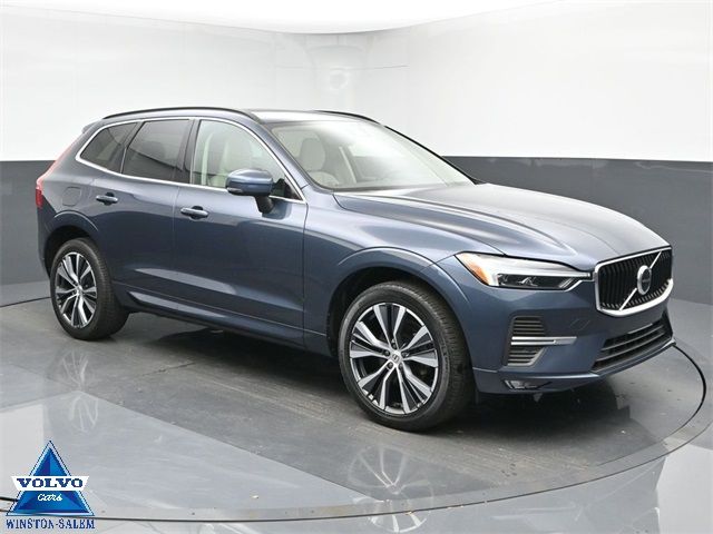 2022 Volvo XC60 Momentum