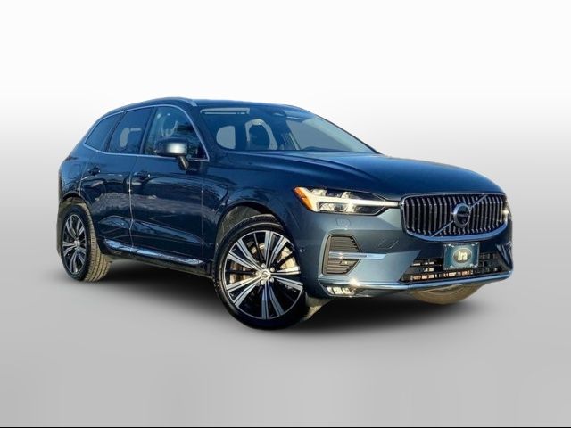 2022 Volvo XC60 Momentum