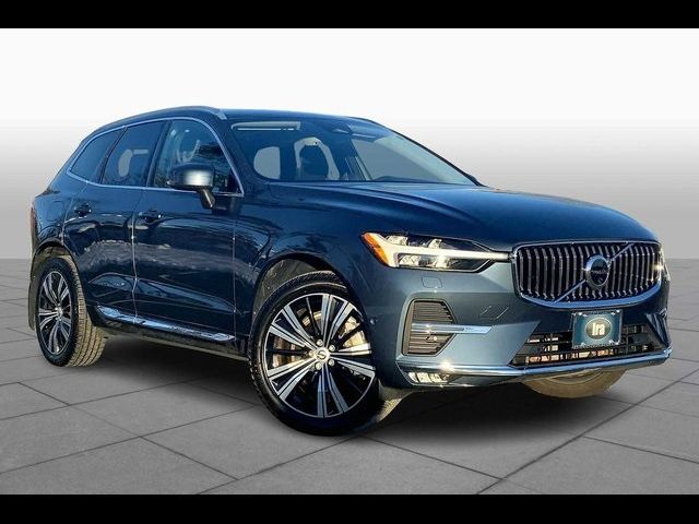 2022 Volvo XC60 Momentum