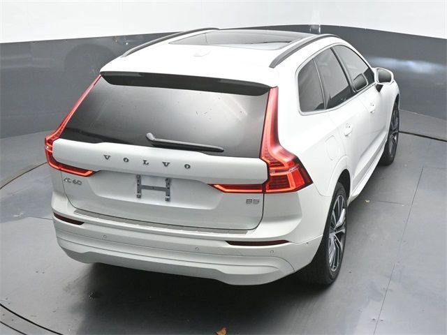 2022 Volvo XC60 Momentum