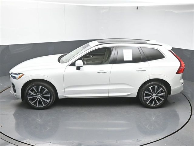 2022 Volvo XC60 Momentum