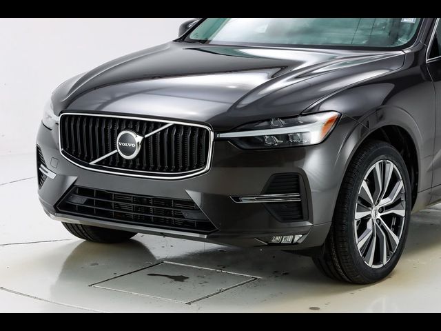 2022 Volvo XC60 Momentum