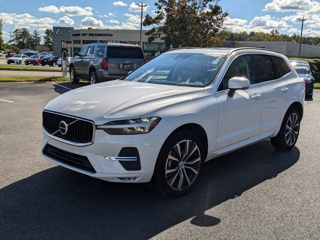 2022 Volvo XC60 Momentum