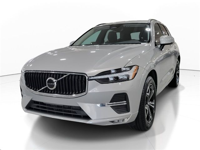 2022 Volvo XC60 Momentum