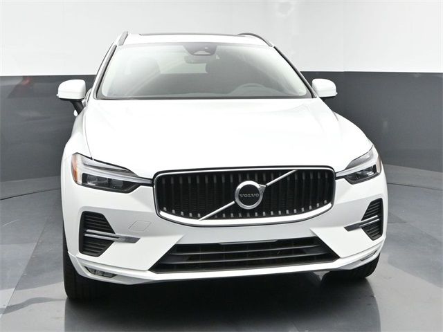 2022 Volvo XC60 Momentum