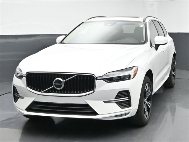 2022 Volvo XC60 Momentum