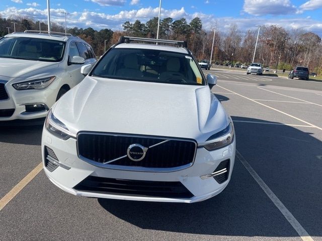 2022 Volvo XC60 Momentum