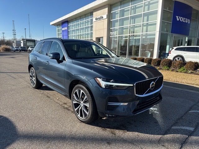 2022 Volvo XC60 Momentum