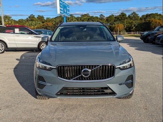 2022 Volvo XC60 Momentum