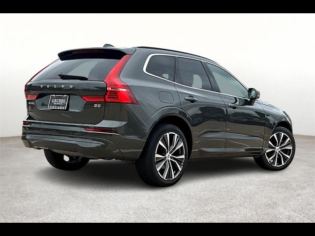 2022 Volvo XC60 Momentum