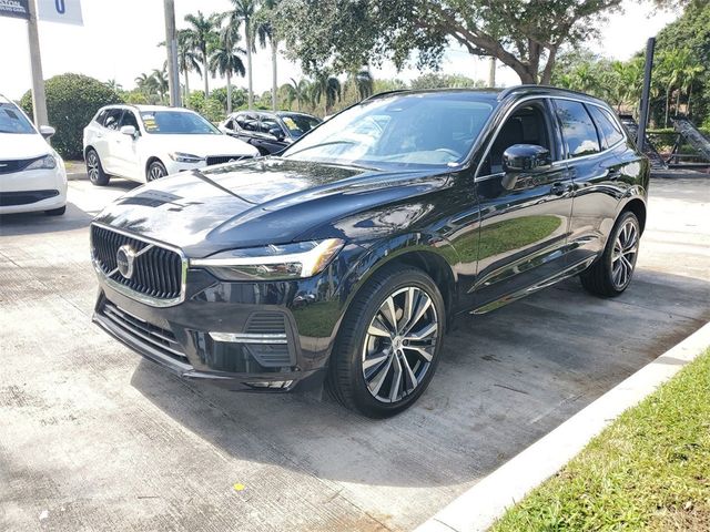 2022 Volvo XC60 Momentum