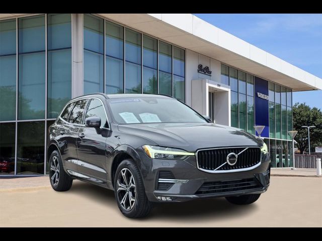 2022 Volvo XC60 Momentum