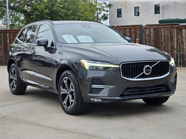 2022 Volvo XC60 Momentum