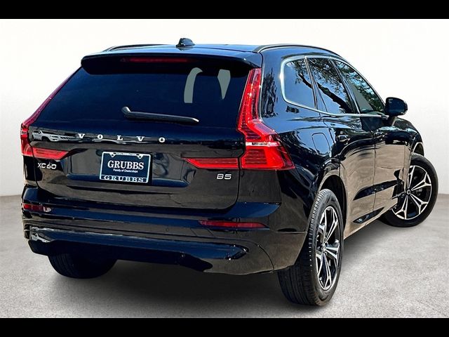 2022 Volvo XC60 Momentum