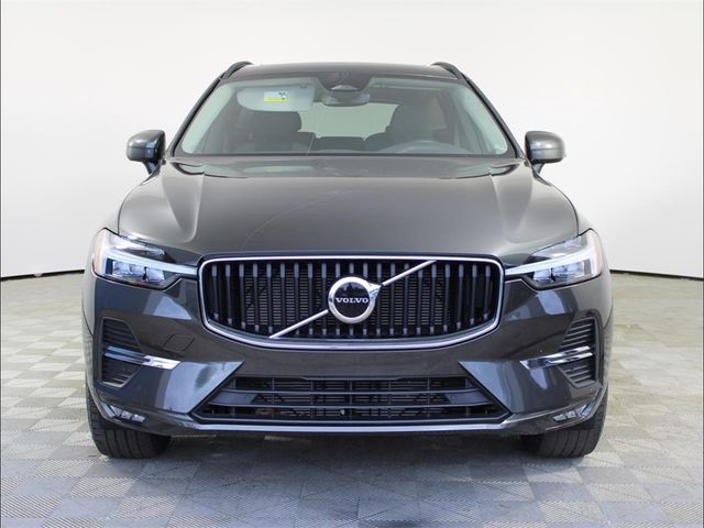 2022 Volvo XC60 Momentum