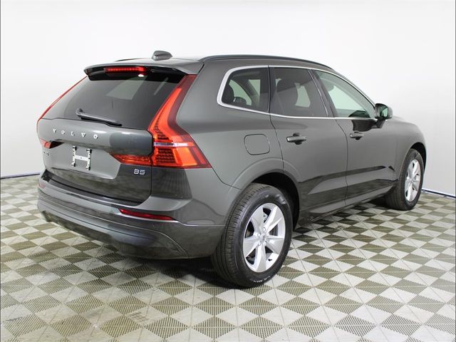 2022 Volvo XC60 Momentum