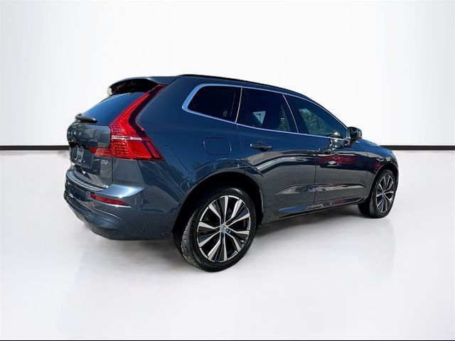 2022 Volvo XC60 Momentum