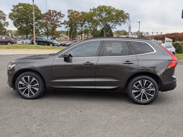 2022 Volvo XC60 Momentum