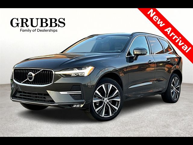 2022 Volvo XC60 Momentum