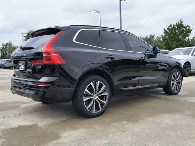 2022 Volvo XC60 Momentum