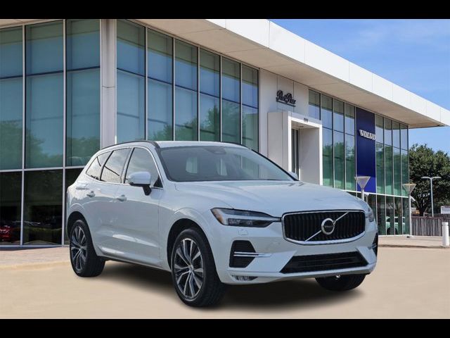 2022 Volvo XC60 Momentum