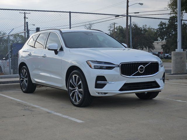 2022 Volvo XC60 Momentum