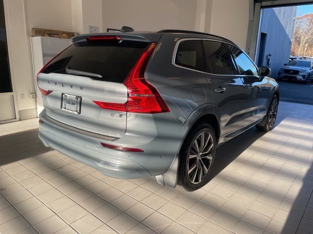 2022 Volvo XC60 Momentum