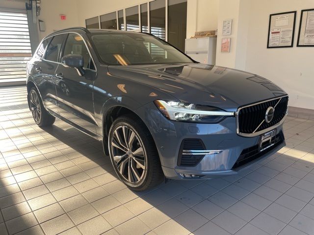 2022 Volvo XC60 Momentum