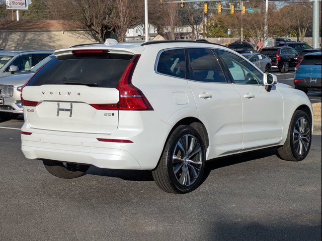 2022 Volvo XC60 Momentum