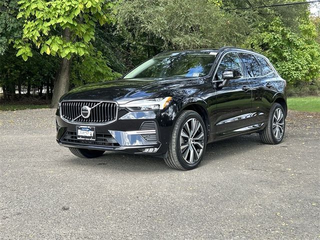 2022 Volvo XC60 Momentum